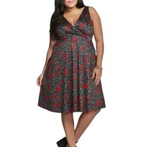 Torrid Dark Gray & Red Rose and Leopard Print V Neck Dress with Pockets Size 14
